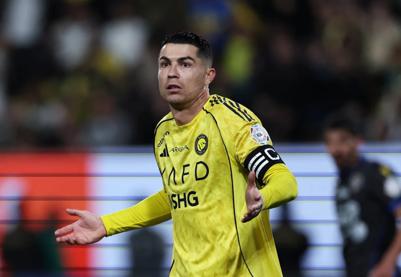 Ronaldo Tái Xuất Đúng Ngày Valentine: “Món Quà” Ngọt Ngào Tặng Al-Nassr Sau Sóng Gió PIF